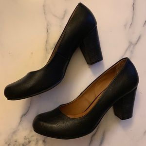 G.H. BASS & Co. Paige Heels